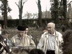 Pan Ch�n a ing. Treybal na �idovsk�m h�bitov� - 3.4.2001